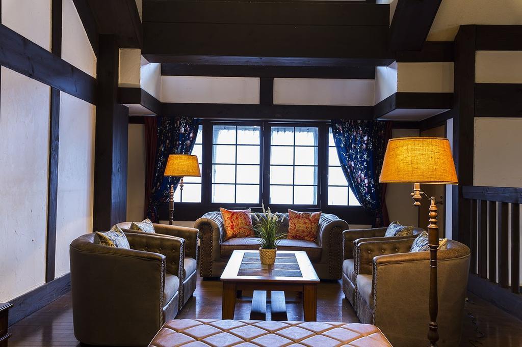 Shakespeare Hotel Hakuba Buitenkant foto